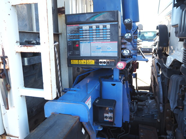 日野レンジャークレーン5段増トン（6t・8t）[写真08]