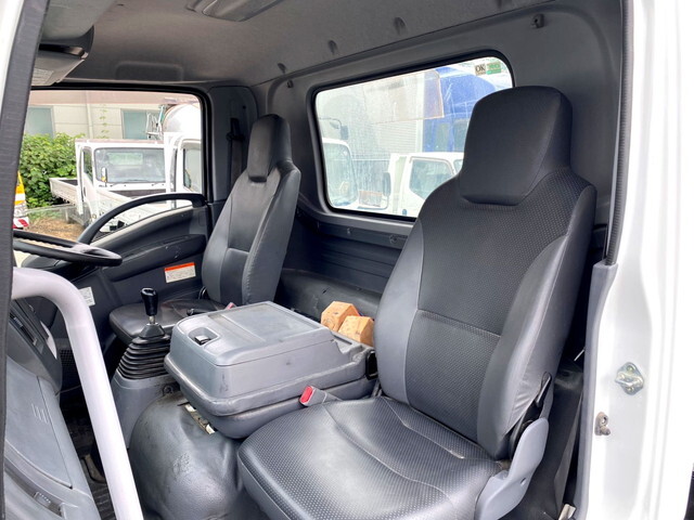 いすゞフォワードダンプ中型（4t）[写真32]