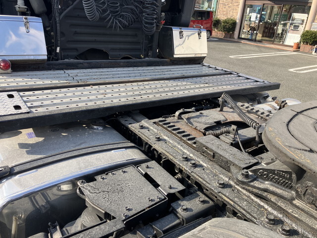 日野プロフィアトレーラーヘッド（トラクターヘッド）大型（10t）[写真11]