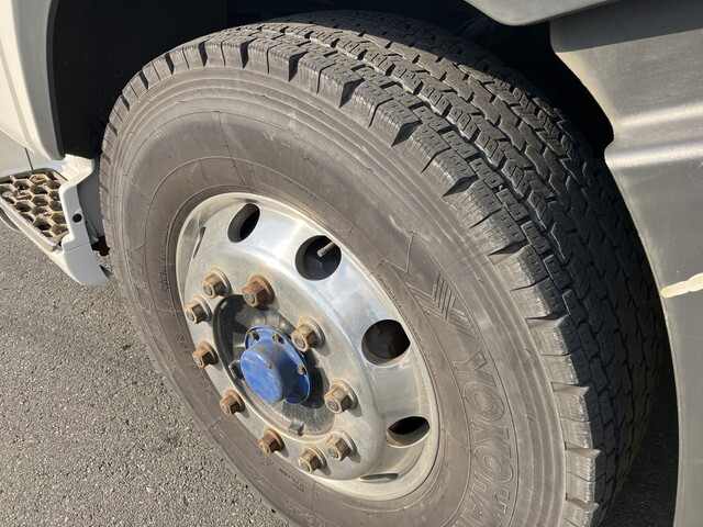 日野プロフィアトレーラーヘッド（トラクターヘッド）大型（10t）[写真14]