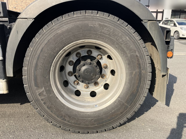 日野プロフィアトレーラーヘッド（トラクターヘッド）大型（10t）[写真15]