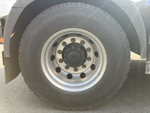 日野プロフィアトレーラーヘッド（トラクターヘッド）大型（10t）[写真16]