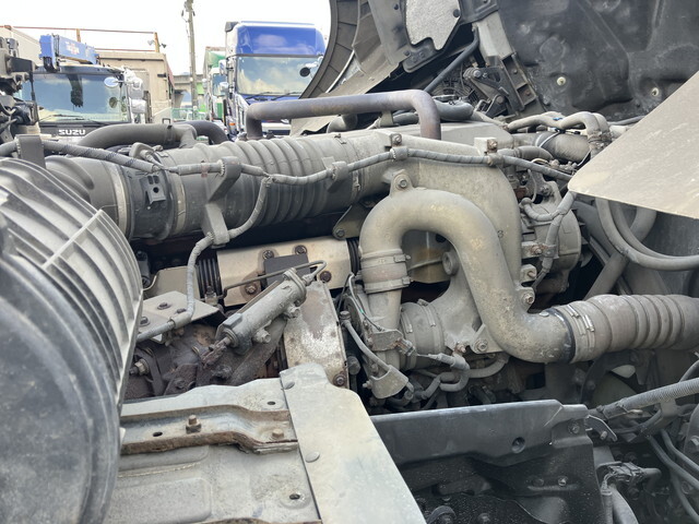 日野プロフィアトレーラーヘッド（トラクターヘッド）大型（10t）[写真20]