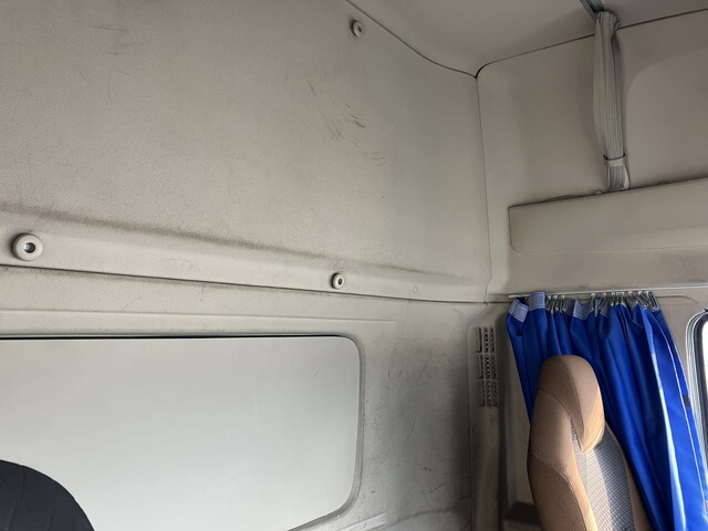 日野プロフィアトレーラーヘッド（トラクターヘッド）大型（10t）[写真32]