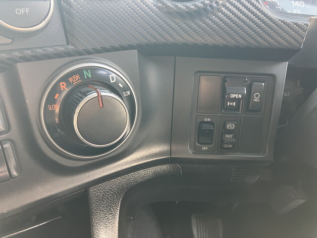 日野プロフィアトレーラーヘッド（トラクターヘッド）大型（10t）[写真38]