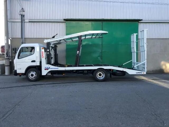 三菱ふそうキャンターキャリアカー小型（2t・3t）[写真05]