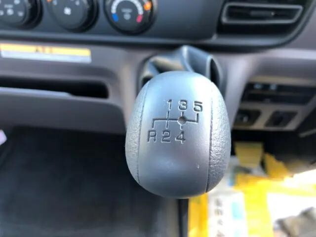 三菱ふそうキャンターキャリアカー小型（2t・3t）[写真08]