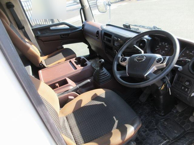 日野レンジャーアルミブロック中型（4t）[写真27]