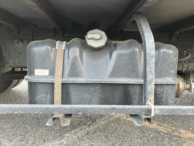 いすゞエルフアルミバン小型（2t・3t）[写真18]