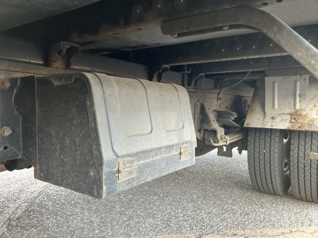 いすゞエルフアルミバン小型（2t・3t）[写真19]