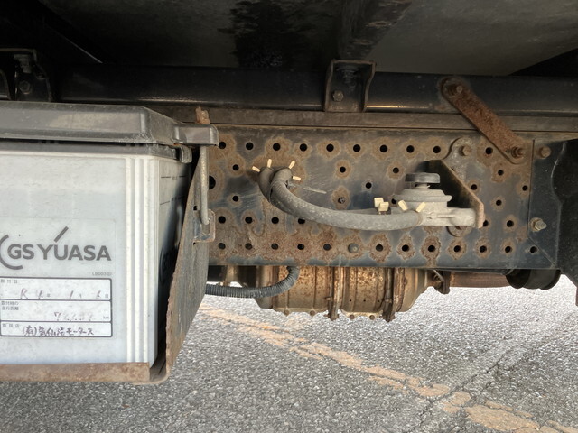 いすゞエルフアルミバン小型（2t・3t）[写真20]