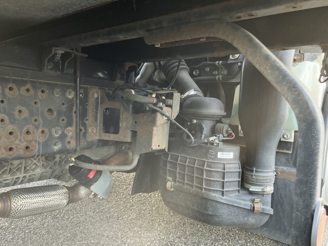 いすゞエルフアルミバン小型（2t・3t）[写真23]