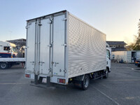 いすゞエルフアルミバン小型（2t・3t）[写真02]