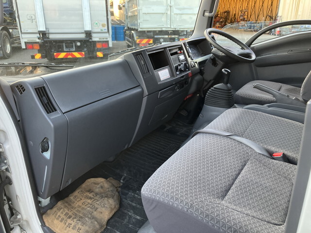 いすゞエルフアルミバン小型（2t・3t）[写真33]