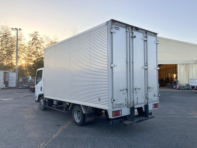 いすゞエルフアルミバン小型（2t・3t）[写真04]