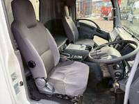 いすゞフォワードアルミウイング中型（4t）[写真21]