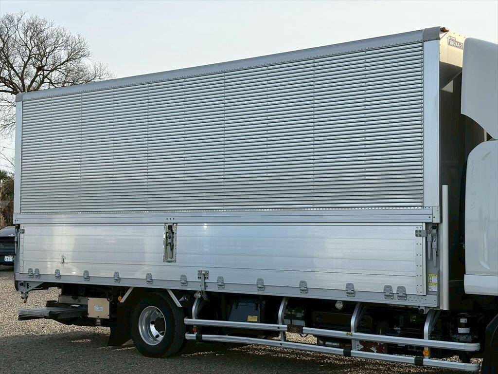 いすゞフォワードアルミウイング中型（4t）[写真05]