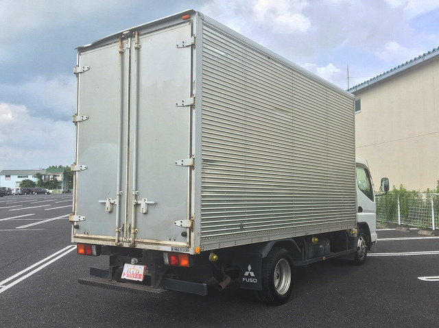 三菱ふそうキャンターアルミバン小型（2t・3t）[写真02]