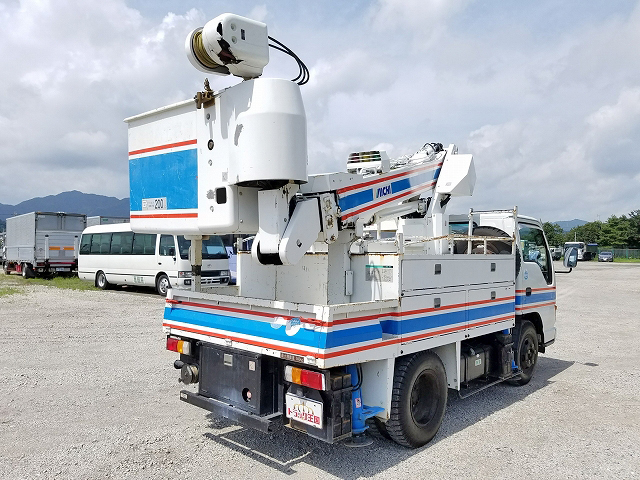 いすゞエルフ高所作業車小型（2t・3t）[写真02]