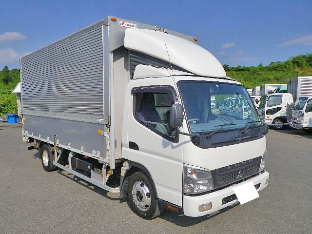 三菱ふそうキャンターアルミウイング小型（2t・3t）[写真02]