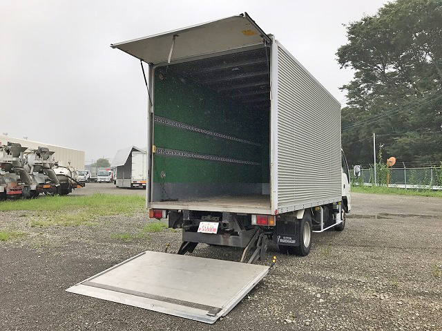 いすゞエルフアルミバン小型（2t・3t）[写真02]