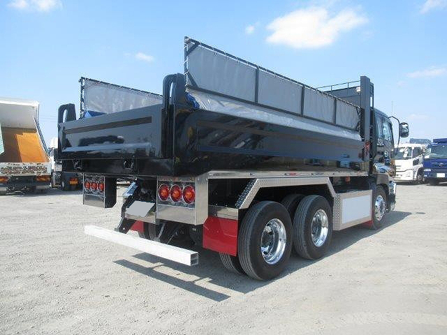 いすゞギガダンプ大型（10t）[写真02]