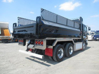 いすゞギガダンプ大型（10t）[写真02]