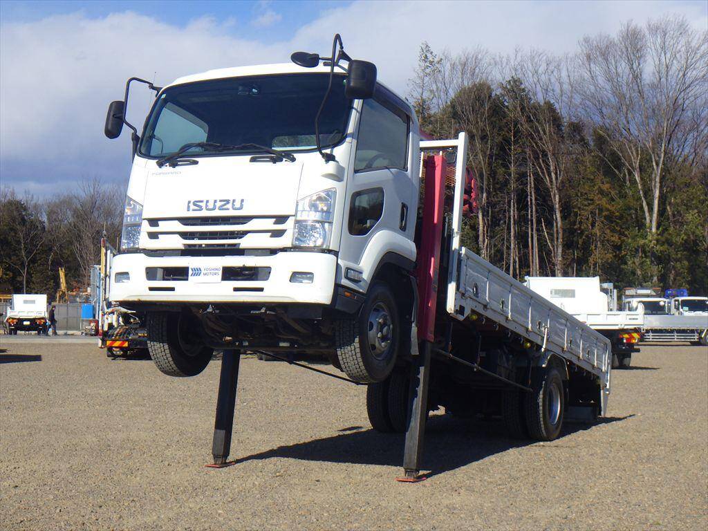 中古セーフティーローダー・セルフローダー（重機運搬車）・いすゞ