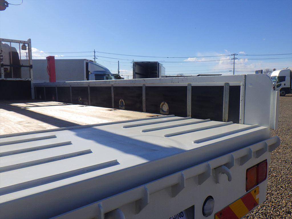 いすゞフォワードセルフクレーン3段中型（4t）[写真10]