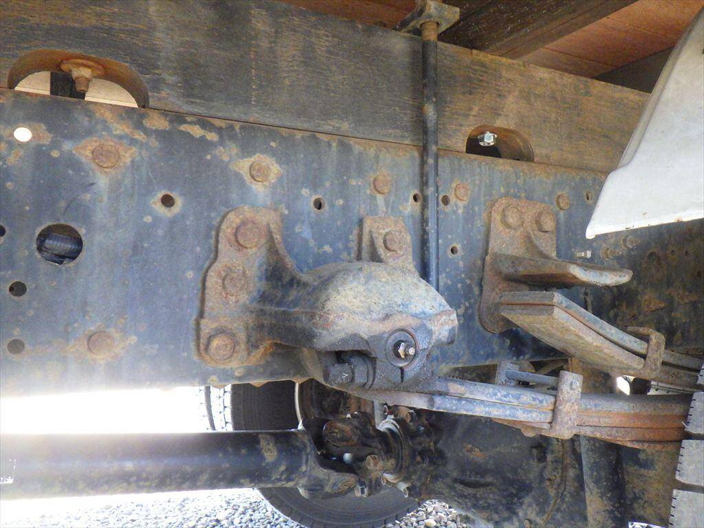 いすゞフォワードセルフクレーン3段中型（4t）[写真13]