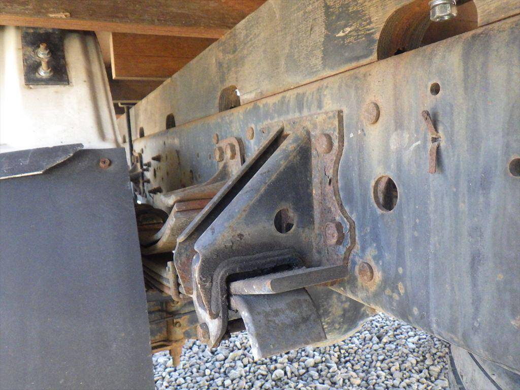 いすゞフォワードセルフクレーン3段中型（4t）[写真14]