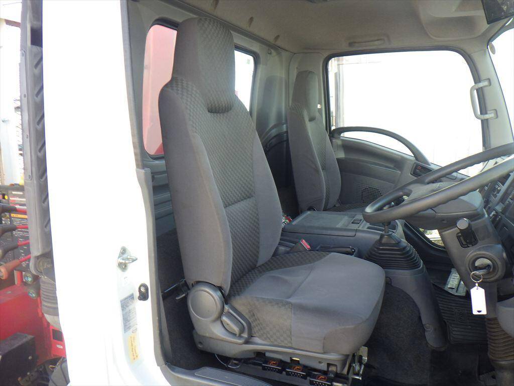 いすゞフォワードセルフクレーン3段中型（4t）[写真19]