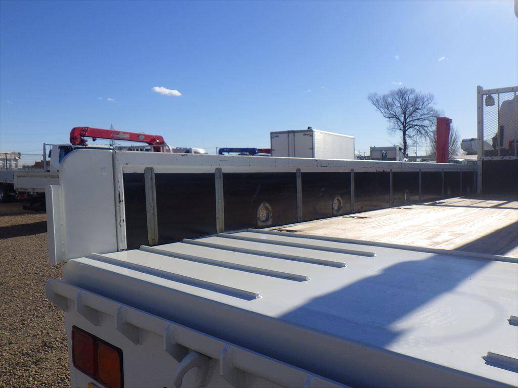 いすゞフォワードセルフクレーン3段中型（4t）[写真09]