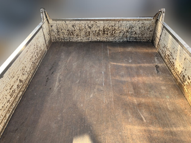 いすゞエルフダンプ小型（2t・3t）[写真11]