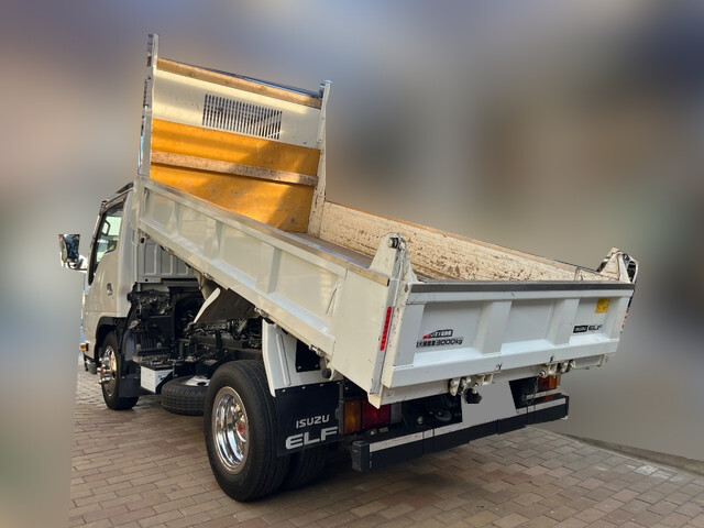 いすゞエルフダンプ小型（2t・3t）[写真04]