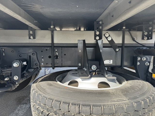 いすゞエルフ冷凍車（冷蔵車）小型（2t・3t）[写真17]