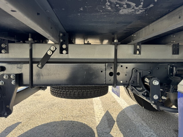 いすゞエルフ冷凍車（冷蔵車）小型（2t・3t）[写真18]