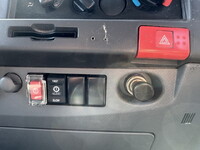 いすゞエルフ冷凍車（冷蔵車）小型（2t・3t）[写真28]