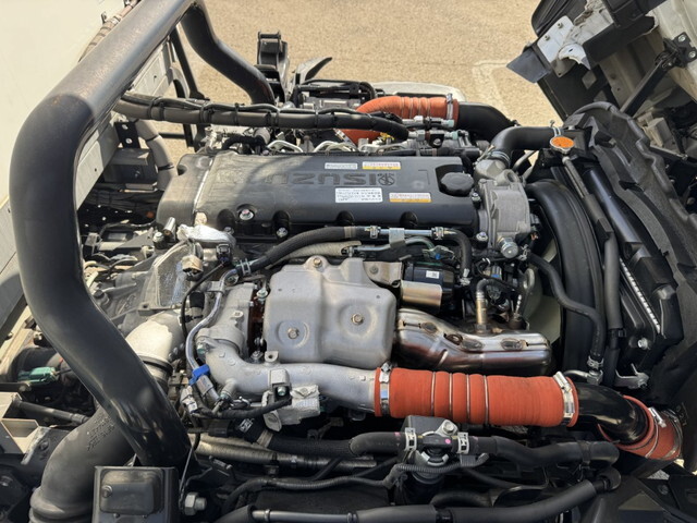 いすゞエルフ冷凍車（冷蔵車）小型（2t・3t）[写真35]