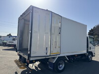 いすゞエルフ冷凍車（冷蔵車）小型（2t・3t）[写真09]