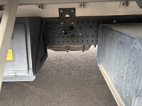 いすゞフォワードアルミウイング中型（4t）[写真25]