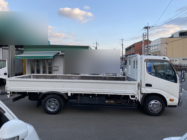 トヨタトヨエース平ボディ小型（2t・3t）[写真04]