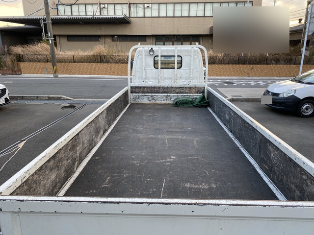 トヨタトヨエース平ボディ小型（2t・3t）[写真06]