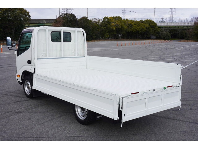 トヨタトヨエース平ボディ小型（2t・3t）[写真11]
