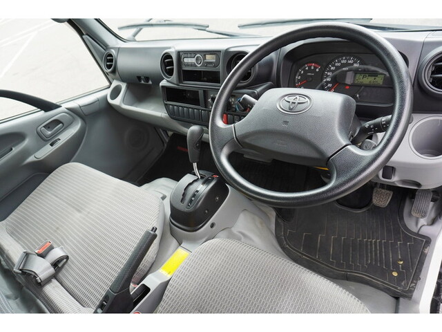 トヨタトヨエース平ボディ小型（2t・3t）[写真15]