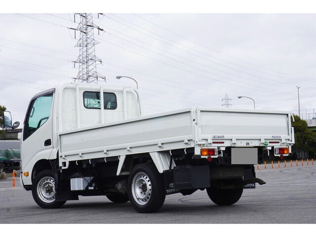 トヨタトヨエース平ボディ小型（2t・3t）[写真02]