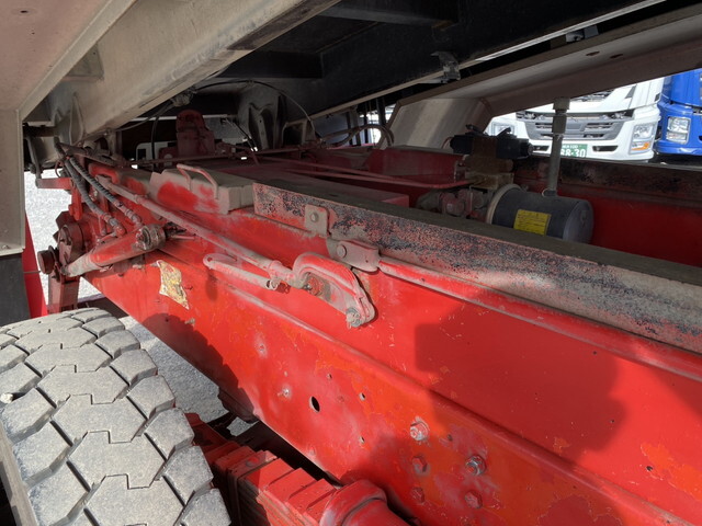 日野プロフィアダンプ大型（10t）[写真20]