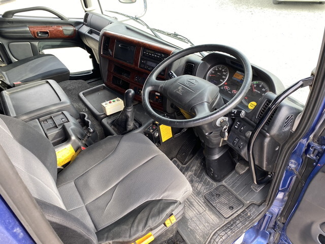 日野プロフィアダンプ大型（10t）[写真24]