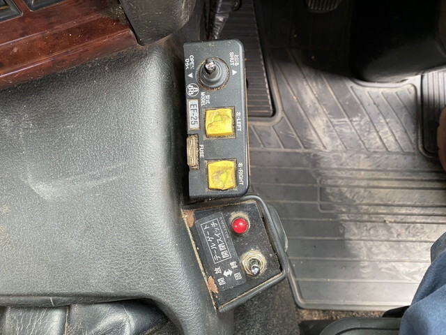 日野プロフィアダンプ大型（10t）[写真29]