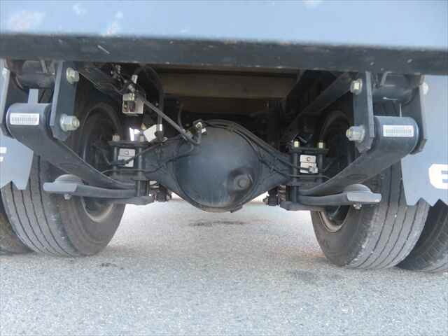 いすゞエルフ平ボディ小型（2t・3t）[写真16]